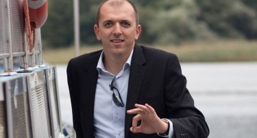 Малчески: Врхушката на Груевски идеологијата ја замени со суров интерес