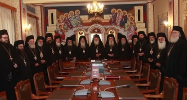 Грчката црква ја моли БПЦ да се откаже од улогата мајка црква на МПЦ
