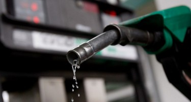 ПРЕДНОВОГОДИШНА ЧЕСТИТКА: Ова се новите цени на бензинот и дизелот