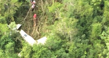 (ВИДЕО) ЧУДО: Семејство преживеало пад од авион