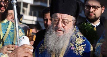 Солунскиот митрополит  Антимос: Македонија е грчка