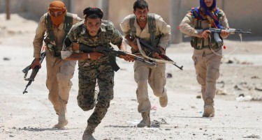 Како САД им го сврте грбот на Курдите во Сирија преку ноќ?