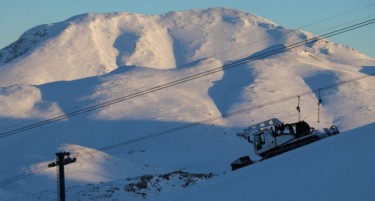 (ВИДЕО-ФОТО) Боите на најстудената сезона – Ски центар Маврово