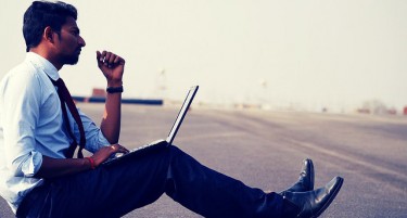 Ни со 2500 евра не можат да ги задржат стручњаците, па нудат удел во компанија