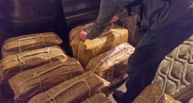 Стотици килограми кокаин откриени во дипломатска пошта