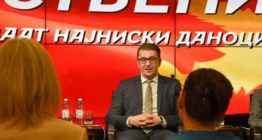 Ќе изгради ли Мицкоски образ на ВМРО-ДПМНЕ за да ја критикува коруптивната власт?