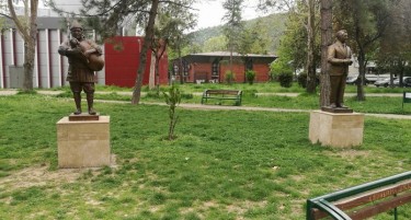 Споменици на Бадев и Атанасовски во Кисела Вода