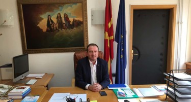 Таравари чека МВР да ги гони насилниците кои претепаа професори