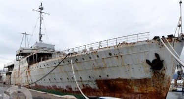 Од пловечка резиденција до `рѓа: Како денес изгледа познатиот брод „Галеб“ на Маршалот Тито
