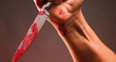 Сопственик на скопска кафана прободен со нож од гости кои се тепале