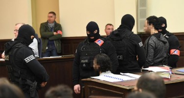 Терористот Абдеслам осуден во Белгија за нападите