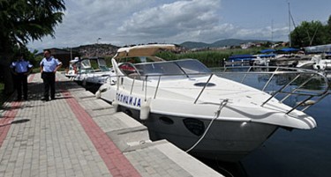 Голема полициска вежба на Охридското езеро