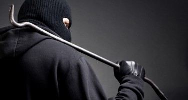 Тепачка со секири и шипки во Тетово