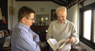 Шкариќ за Фактор магазин: Ако Грција инсистира на „ерга омнес“ ништо нема да остане од Уставот