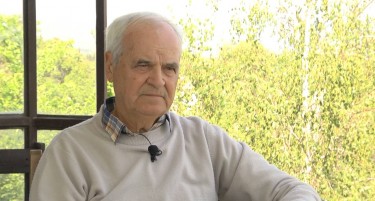 Шкариќ: Законот за јазици ќе падне на Уставен, дури и спикерот Џафери да го потпише указот