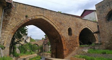 АВАНТУРА НА ХОЛАНЃАНИ:  Ги мапирале македонските манастири од Истокот за посета