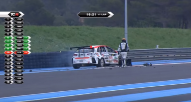 (ВИДЕО) Лош ден за Игор Стефановски-Иџе: Изгуби контрола и заврши во ограда на трката во Франција