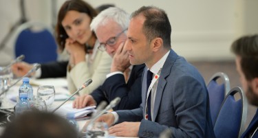 Од оваа година целосно ќе се финансираат програмите за ХИВ/СИДА, туберкулоза и маларија