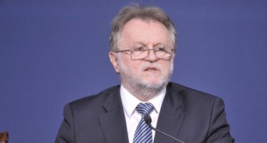Министер за финансии си поднесе оставка