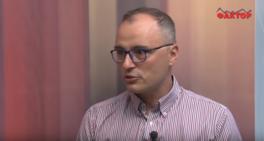 Мартиновски: Апсурдно е Грција да ни наложува како да си го нарекуваме јазикот и нацијата