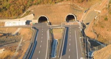 (ФОТО) Овој “случаен минувач“ не го згреши патот за новата автопатска делница кај Демир Капија