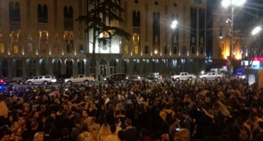 Цел главен град на протест поради узурпација на ноќниот живот