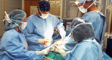 Една од најсофистицираните тераписки процедури во медицината стартува на Клинички