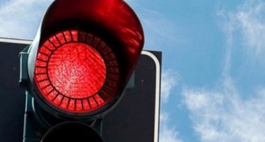 Пешаците повнимателни, возачите уште прелетуваат на црвено