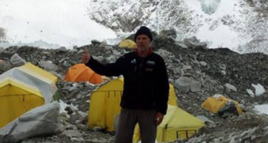 Украдени боците со кислород на д-р Петков