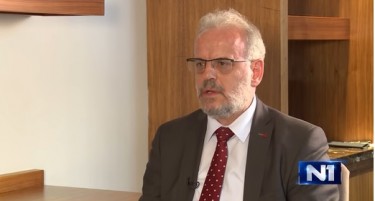 Шешељ го нарече Џафери терорист, а тој вели не се оптоварува со тоа