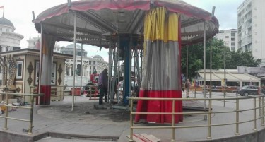 Каруселот од „Скопје 2014“ демонтиран и однесен во Аеродром