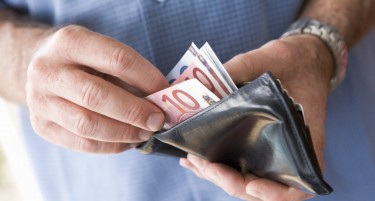 МУ ОДЗЕМАЛА ГОЛЕМА СУМА ЕВРА: Како внука од Велес си го ограбила дедото