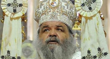 Архиепископот Стефан му честиташе на Заев една година на власт и му посака мудрост