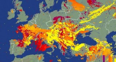 ФЕНОМЕН: За два дена половина милион молњи