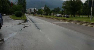 (ФОТО) По невремето Водовод и канализација во координација со Град Скопје ги вратија сообраќајниците во нормала