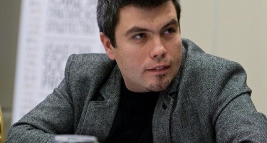 Маричиќ: Не потпишувам ништо во Преспа