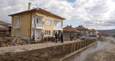 На Македонците, Србите и Турците им е најтесно дома