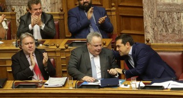 Ципрас: Проблемот за опозицијата е што постигнавме договор и тоа добар