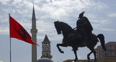 Албанската валута зајакна во однос на еврото