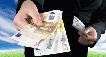 Како „Македонско кредитно биро“ со 5 вработени прави профит од 350.000 евра?