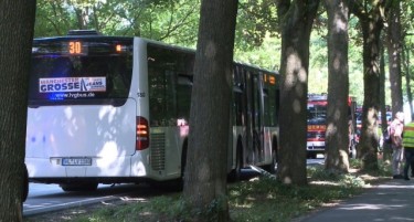 УАПСЕН Е НАПАЃАЧОТ: Kој е човекот кој рани 14 луѓе во автобус?