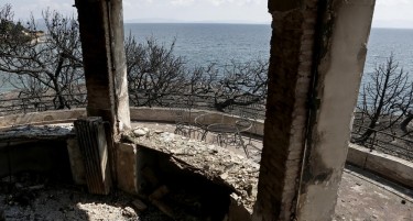 (ФОТО) ЈУГОТ НА ГРЦИЈА НИЗ ФОТКИ: По пожарите рајот претворен во смрт, чад и пепел
