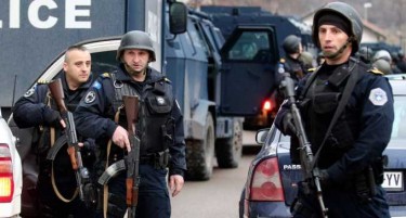 КОСОВЦИ ГО ЗАПАЛИЈА ТУРСКОТО ЗНАМЕ: Полицијата ги уапси