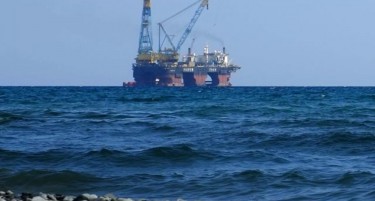 АМЕРИКАНСКИ ЕКОНОМСКИ УДАР НА ИРАН: Нафтен гигант запре се и ја напушти земјата