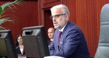 Џафери: Ќе го објавам Законот за јазици, независно од референдумот