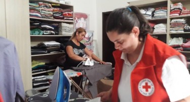 ХУМАНОСТA НА ДЕЛО: Колку облека донираат скопјани на годишно ниво?