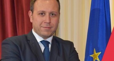 Јанушев честиташе празник, а ниту збор за „Дизајн“