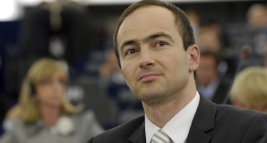 Европратеникот Ковачев за Фактор: Која алтернатива ја нуди ВМРО-ДПМНЕ?