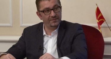 Мицкоски „плаче“ што не е пуштен во Собрание: Ако може Столтенберг и Могерини, зошто не и јас