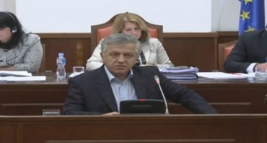 Неџбедин Каремани: Ако уставните амандмани не успеат Албанците треба да се прашаат каде им е местото